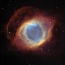 行星状星云NGC7293上帝之眼图片