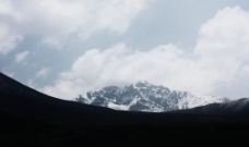 高原的雪山图片