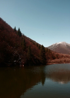 高原雪山湖图片